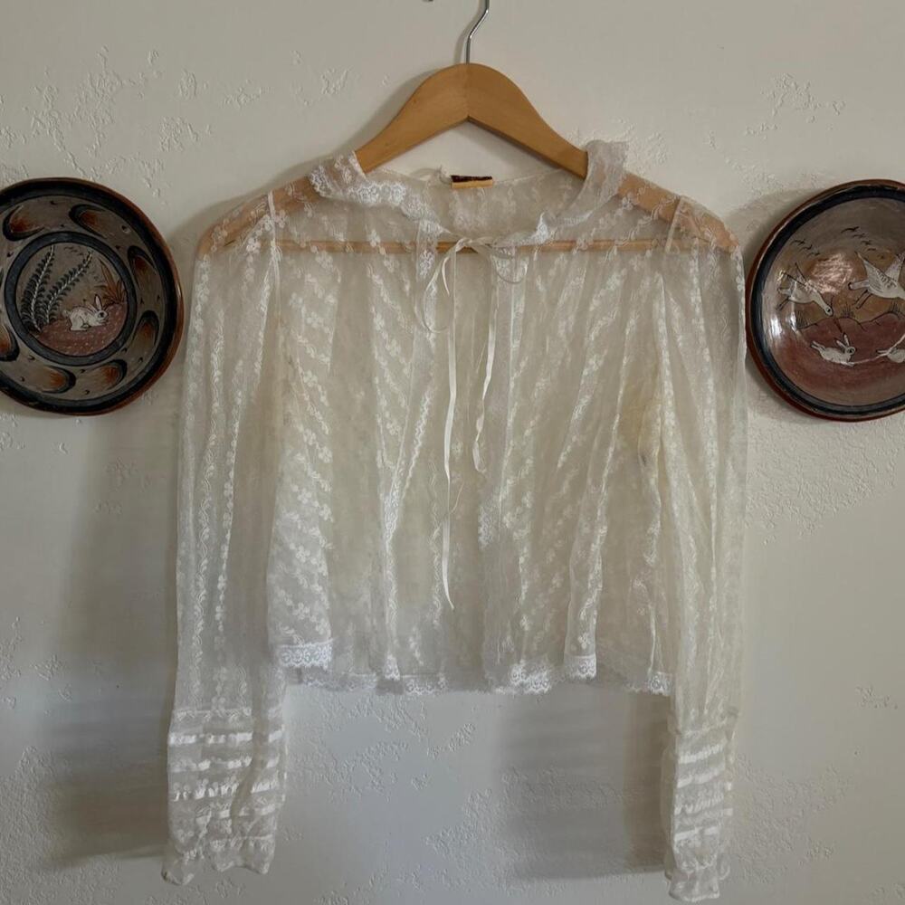 Romantic Vintage Lace Long Sleeve Top